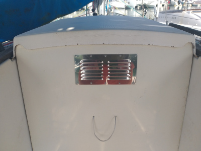 Grille de porte de descente