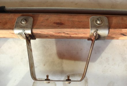 Ferrure de support d'axe de tête de Pilote