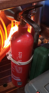 L'extincteur à CO2 d'épontille de mat