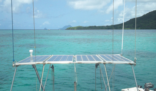 Panneaux solaires dessus vue avant