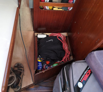 Le coffre sous le siege de table à carte