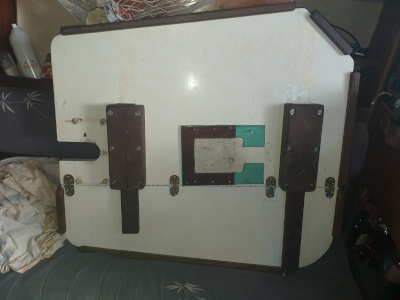 Table carré vue de dessous