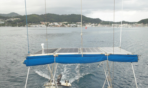 Taud de cockpit roulé à poste